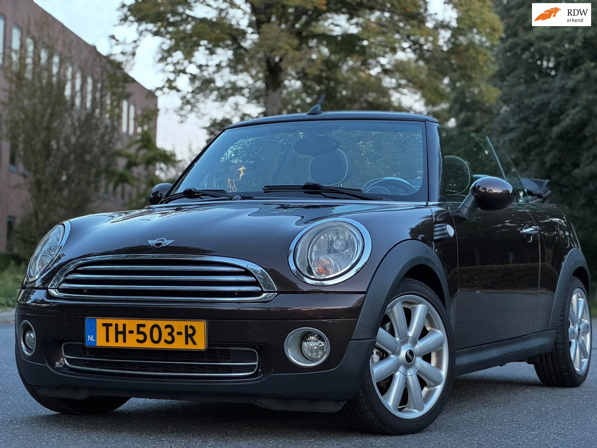 Mini Mini Cabrio 1.6 Cooper, Gebruikt, 4 cilinders, 4 stoelen, 49 €/maand