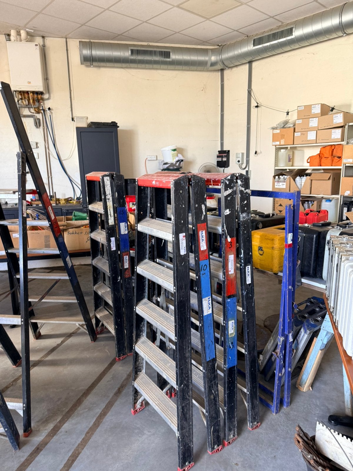 Altrex Taurus industrietrappen -  9 stuks, Ophalen, Gebruikt, Trap, 2 tot 4 meter