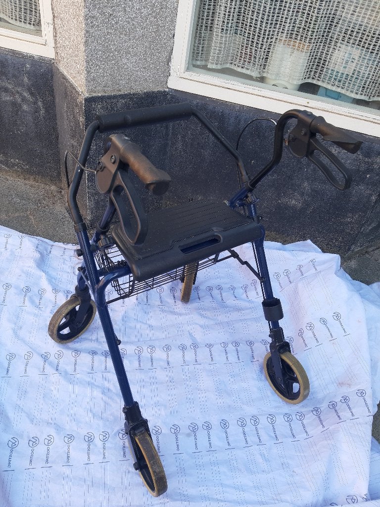 Inklapbare, opvouwbare rollator, blauw, zeer licht gewicht., Diversen, Ophalen, Lichtgewicht, Gebruikt
