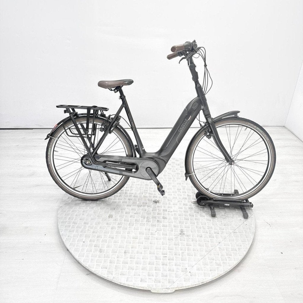 Gazelle Grenoble C8 | 7158 KM | 500 WH Dames zwart 61cm 2020, Gebruikt, -, - 0
-, NL, -
