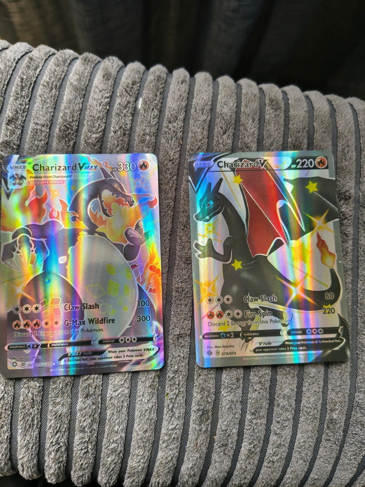 Charizard VMAX & Charizard V Pokémon kaarten, Ophalen of Verzenden, Zo goed als nieuw, Losse kaart