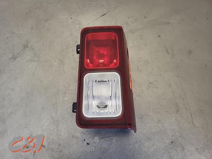 Mistachterlicht van een Renault Trafic, Gebruikt, -, Renault, -