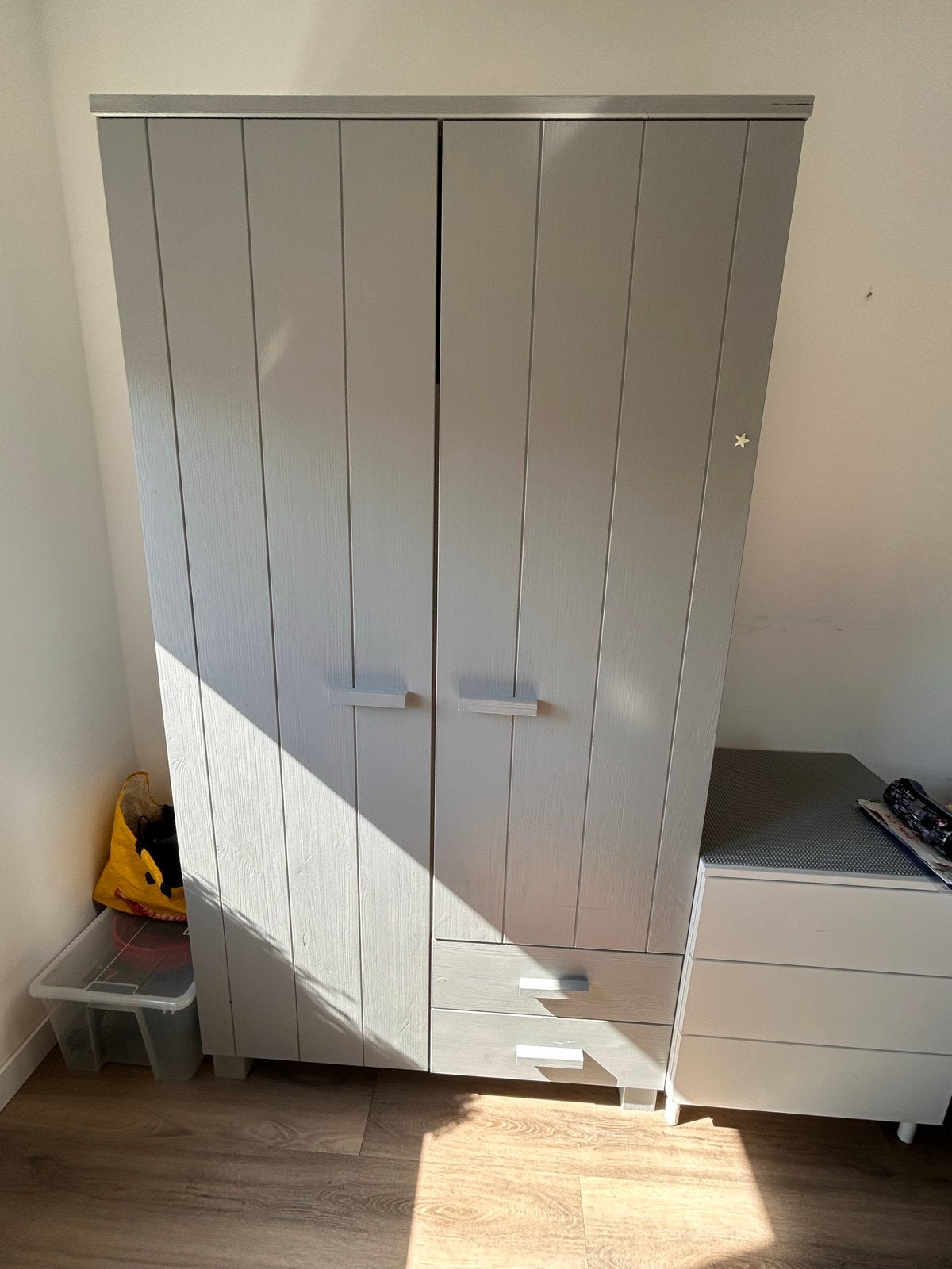 Bureau, Kast, Ophalen, Gebruikt, Jongetje of Meisje