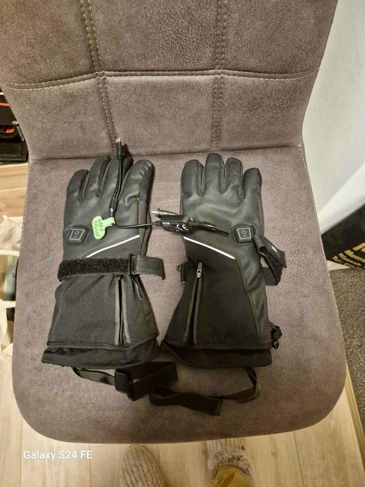 Verwarmde handschoenen met oplaadbare batterijen anwb, Onbekend, Ophalen of Verzenden, Zo goed als nieuw