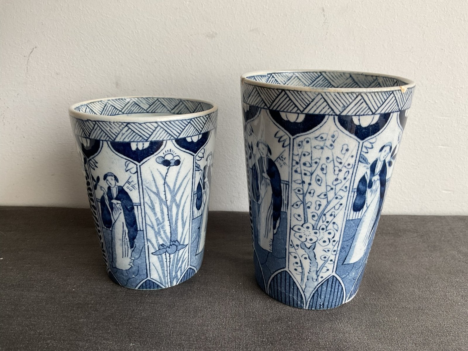 Twee antieke P.Regout Lange Lijs beker (dus geen Mosa), Ophalen of Verzenden