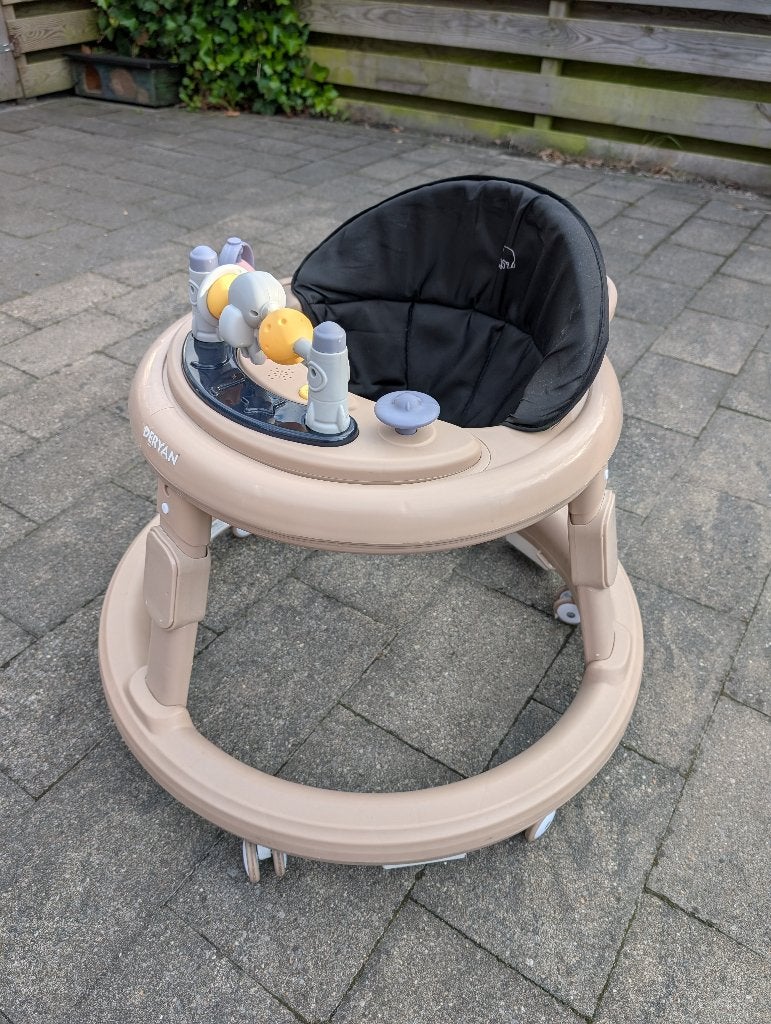 Loopwagen (merk Deryan) met afneembaar speelblad en duwstang, Ophalen, Zo goed als nieuw, Overige typen, Met wieltjes