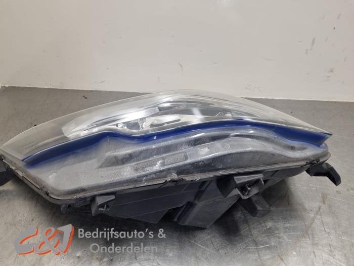 Koplamp rechts van een Iveco New Daily, Gebruikt, -, Overige automerken, -