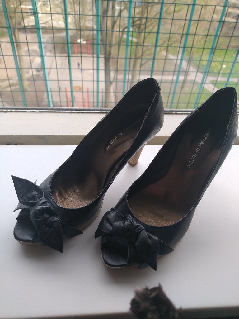 Peeptoes zwart, Pumps, Zwart, Ophalen of Verzenden, Zo goed als nieuw