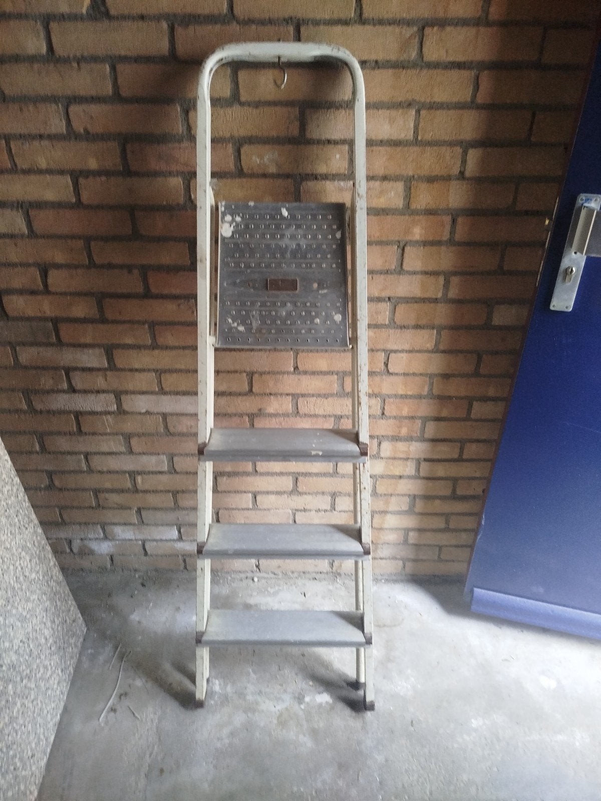 Gebruikte trap met 3 treden, Ophalen, Gebruikt, Trap, Minder dan 2 meter