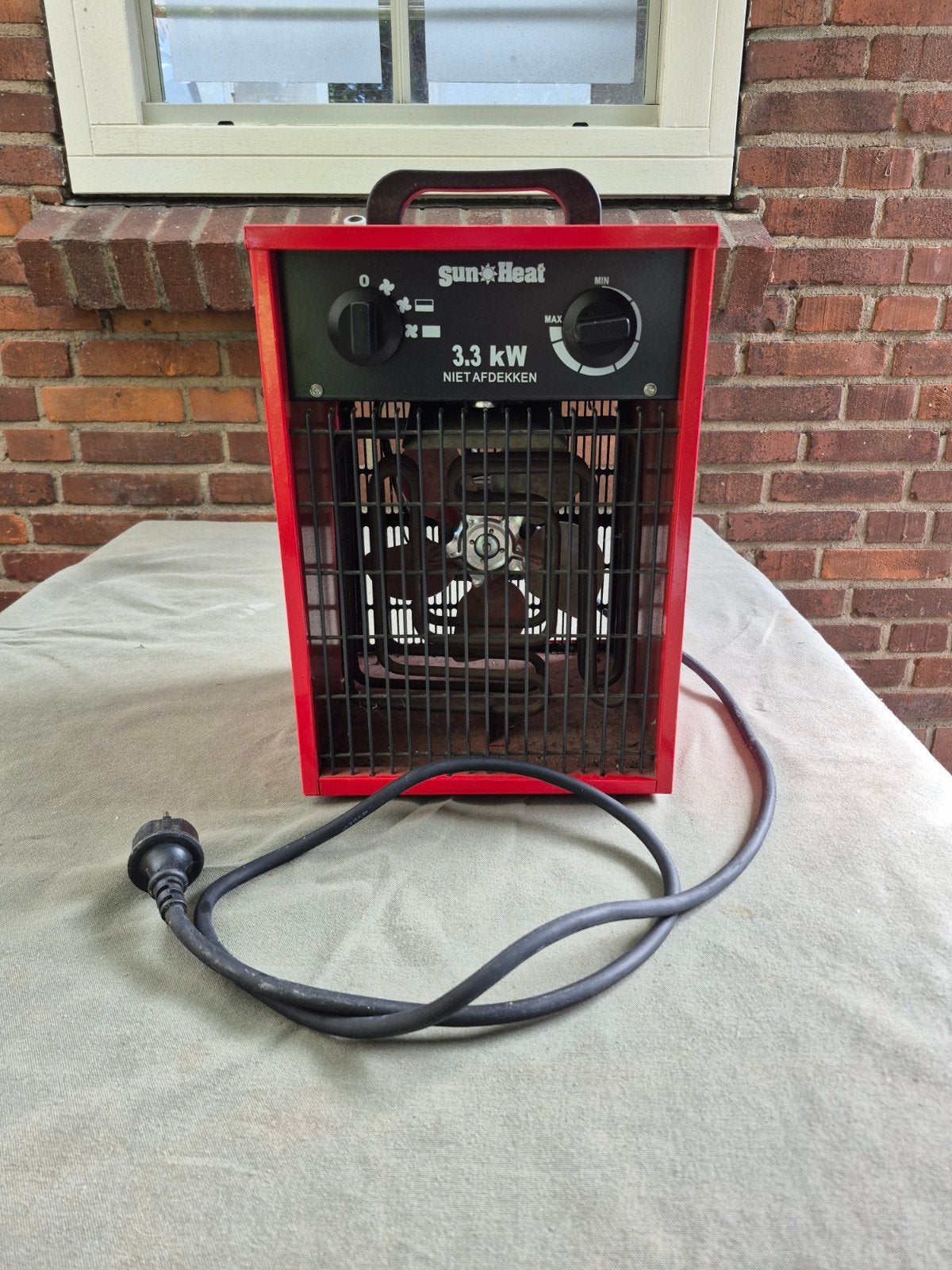 Zeer krachtige elektrische verwarming - Sun Heat 3.3 kW, Doe-het-zelf en Verbouw, 30 tot 80 cm, Kachel, Minder dan 60 cm, Ophalen of Verzenden