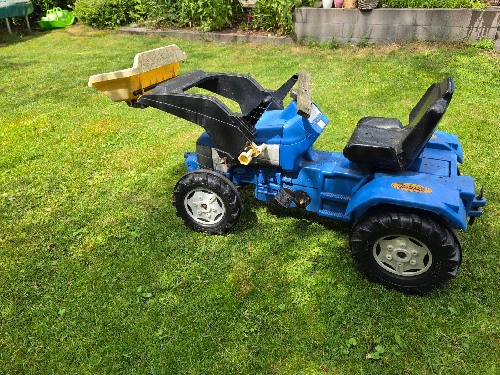 Speelgoed tractor met trekhaak en houten stuur, Ophalen, Gebruikt