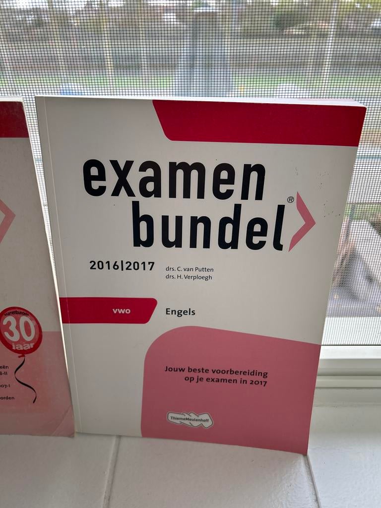 Examenbundel Engels VWO 2016/2017, Ophalen of Verzenden, Gelezen, Non-fictie