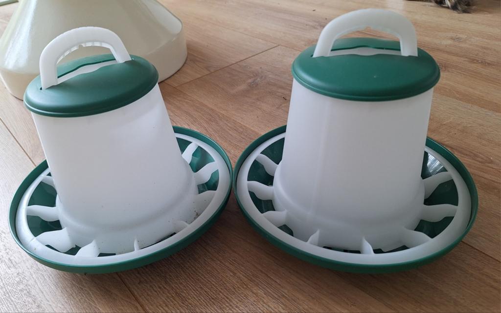 Voersilo's, kleine vogelvoerbakjes, Dieren en Toebehoren, Vogels | Toebehoren, Ophalen, Nieuw, Kooi-accessoires