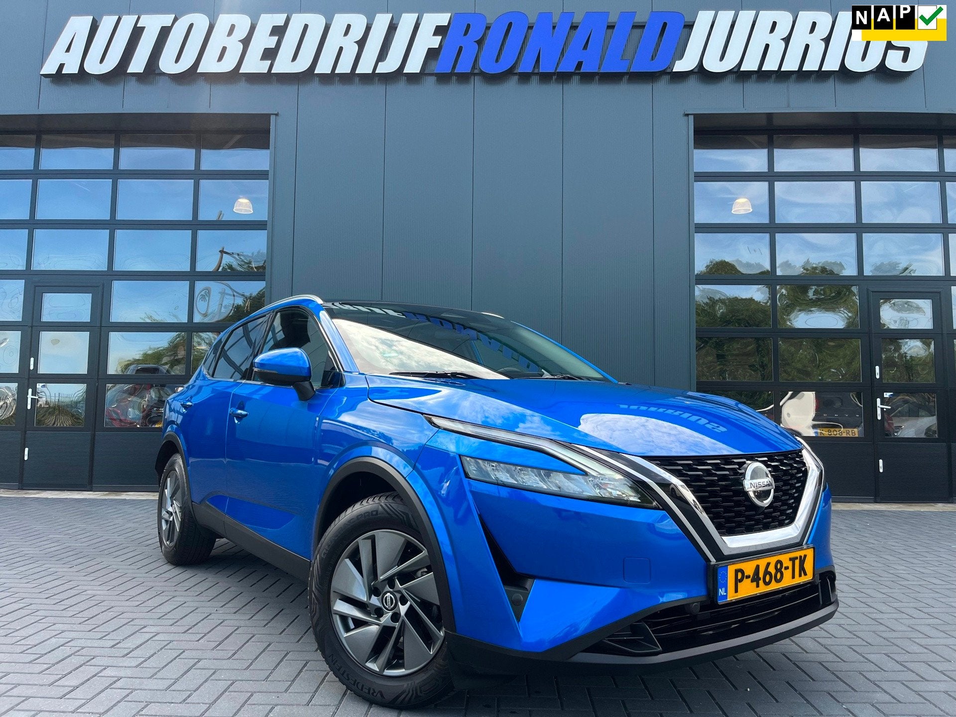 Nissan Qashqai 1.3 MHEV NLAuto/Panoramadak/Trekhaak/Navigati, Auto's, Voorwielaandrijving, Stof, Gebruikt, 4 cilinders