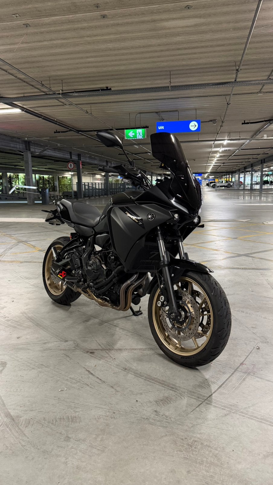 Yamaha Tracer 7 2024 A2/ Midnight Black /Akrapovic / Carplay, 2 cilinders, Nieuw, Particulier, 690 cc