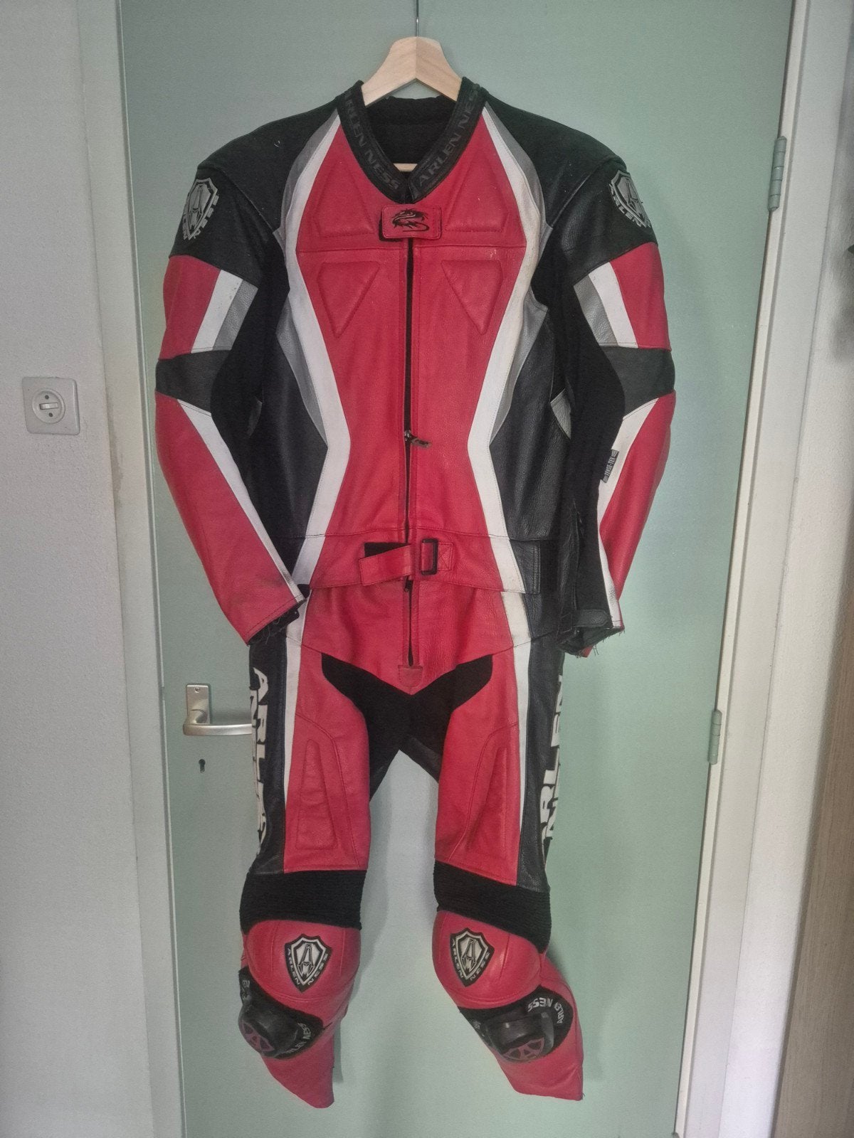 Arlen Ness tweedelig motorpak - Maat 52, Motoren, Kleding | Motorkleding, Ophalen of Verzenden, Tweedehands, Combipak