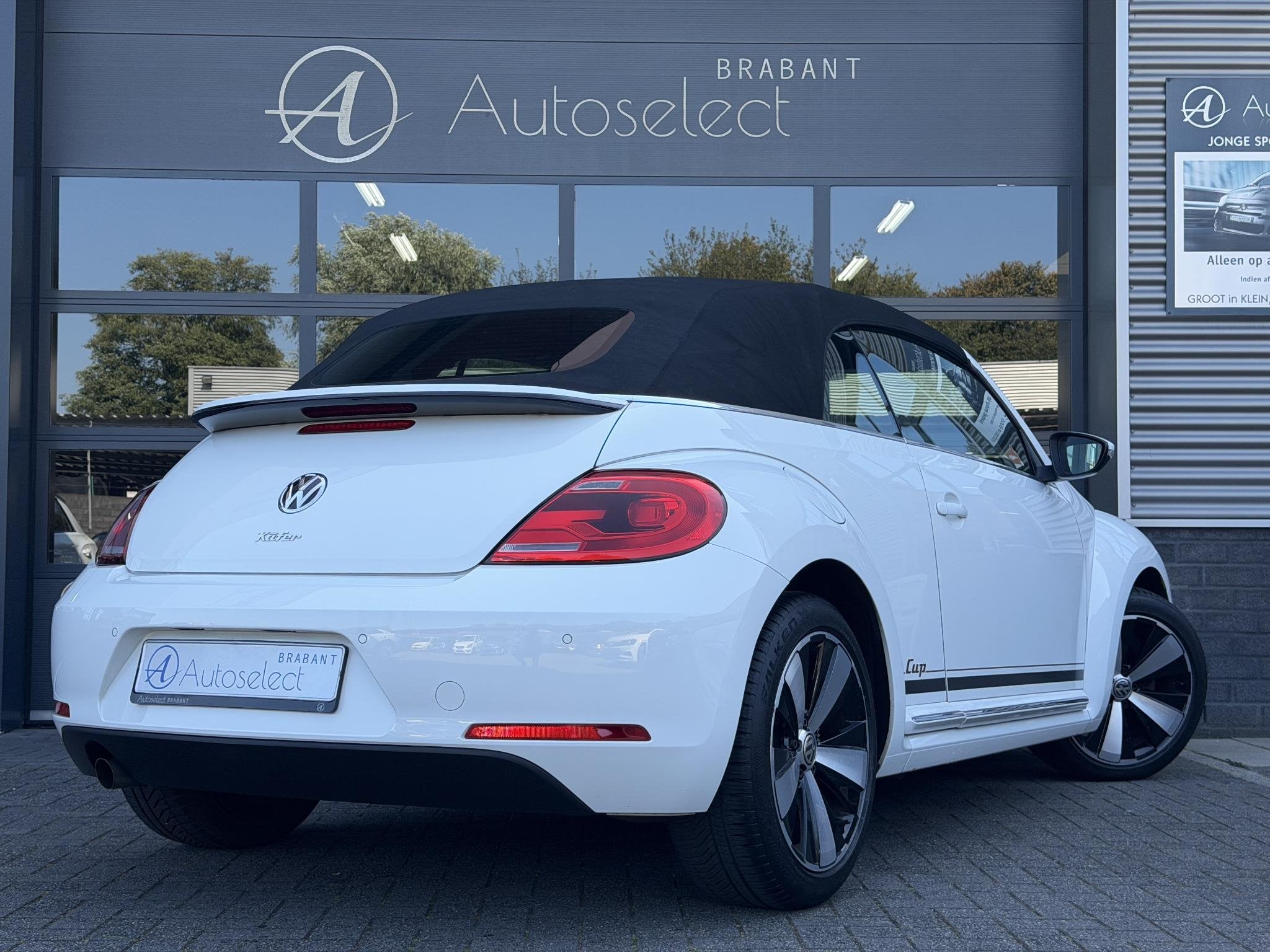 Volkswagen Beetle Cabriolet 1.2 TSI Design LED | Cruise | St, Auto's, Voorwielaandrijving, Stof, Gebruikt, 4 cilinders