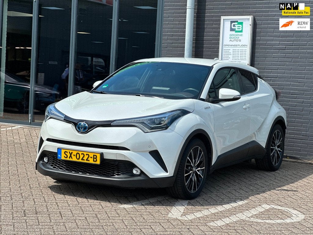 Toyota C-HR 1.8 Hybrid Executive/CAMERA/CARPLAY/NL-AUTO NAP/, Euro 6, 4 cilinders, Wit, 26 km/l
