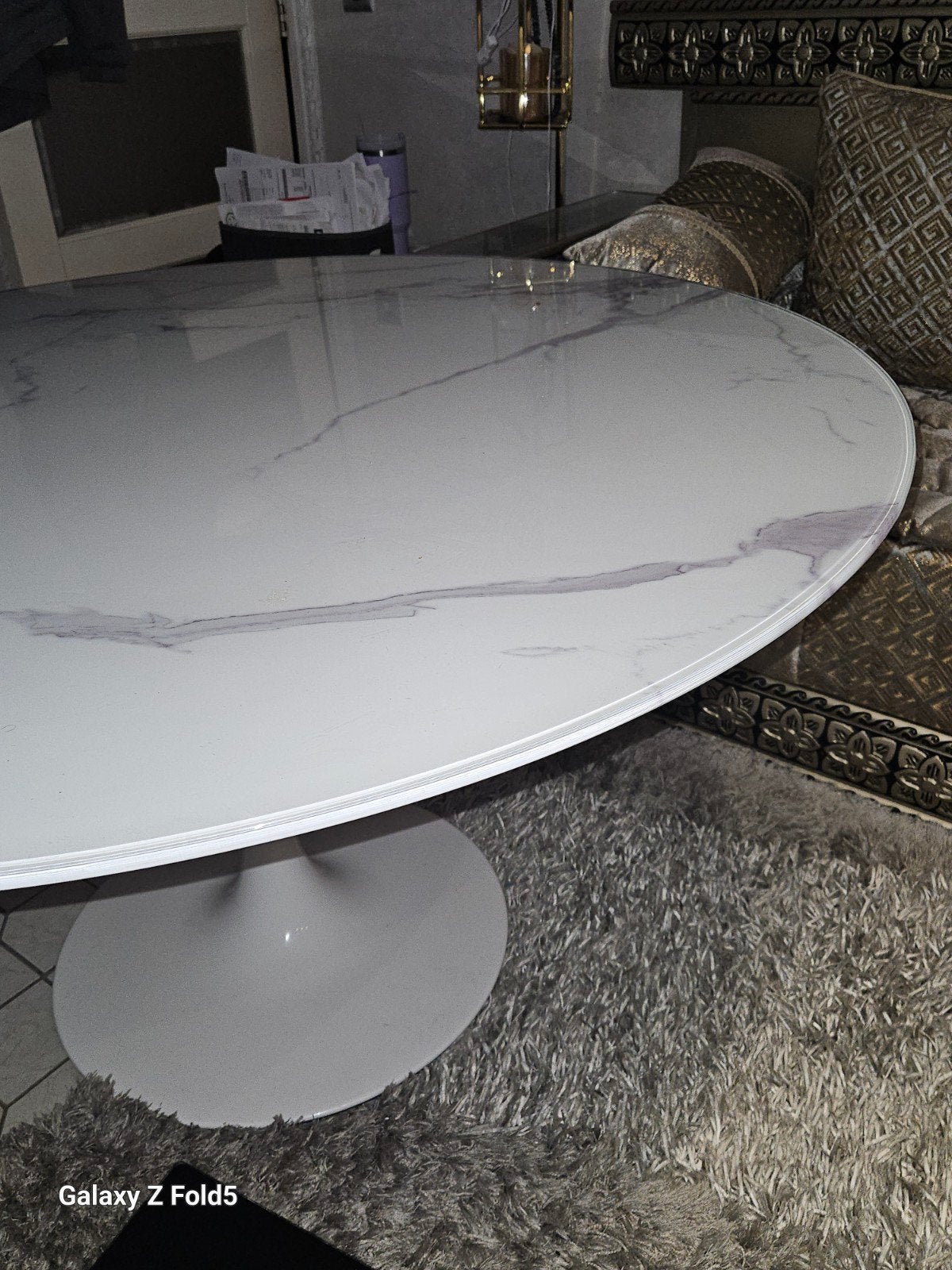eettafel met marmerlook blad glas, Ophalen, Overige materialen, Gebruikt, 50 tot 100 cm
