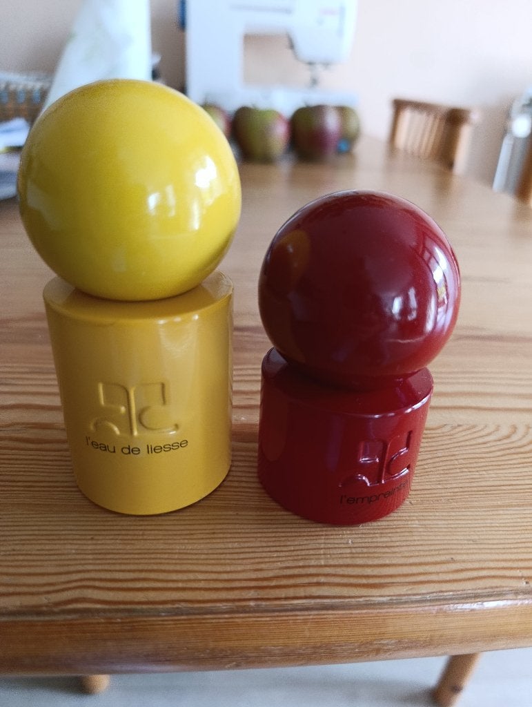 Courreges empreinte en l'eau de liesse, Ophalen, Gebruikt