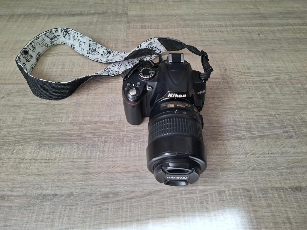 Nikon D3000 digitale fotocamera, Spiegelreflex, Ophalen of Verzenden, Zo goed als nieuw, Nikon