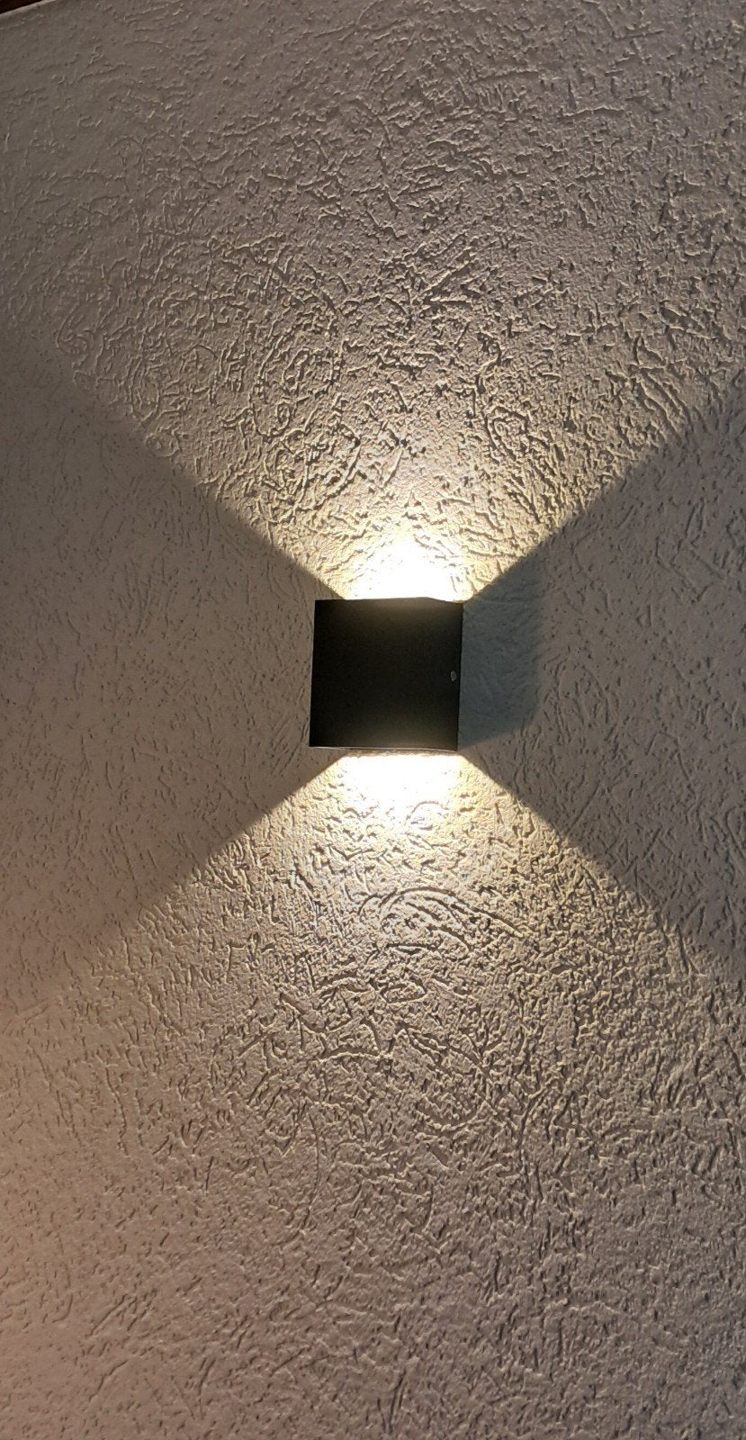 Wandlamp kubus zwart. 2x. Als nieuw, LED, Overige fittingen, Ophalen of Verzenden, Zo goed als nieuw