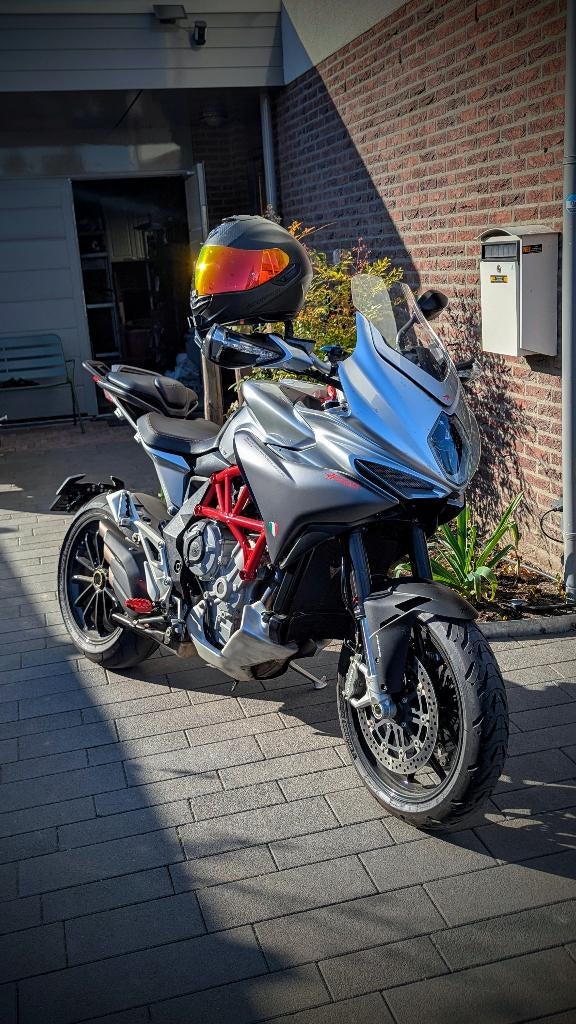 MV agusta turismo veloce 800 | LAATSTE WEEK TE KOOP!, Motorrijbewijs A, 3 cilinders, Particulier, Meer dan 35 kW