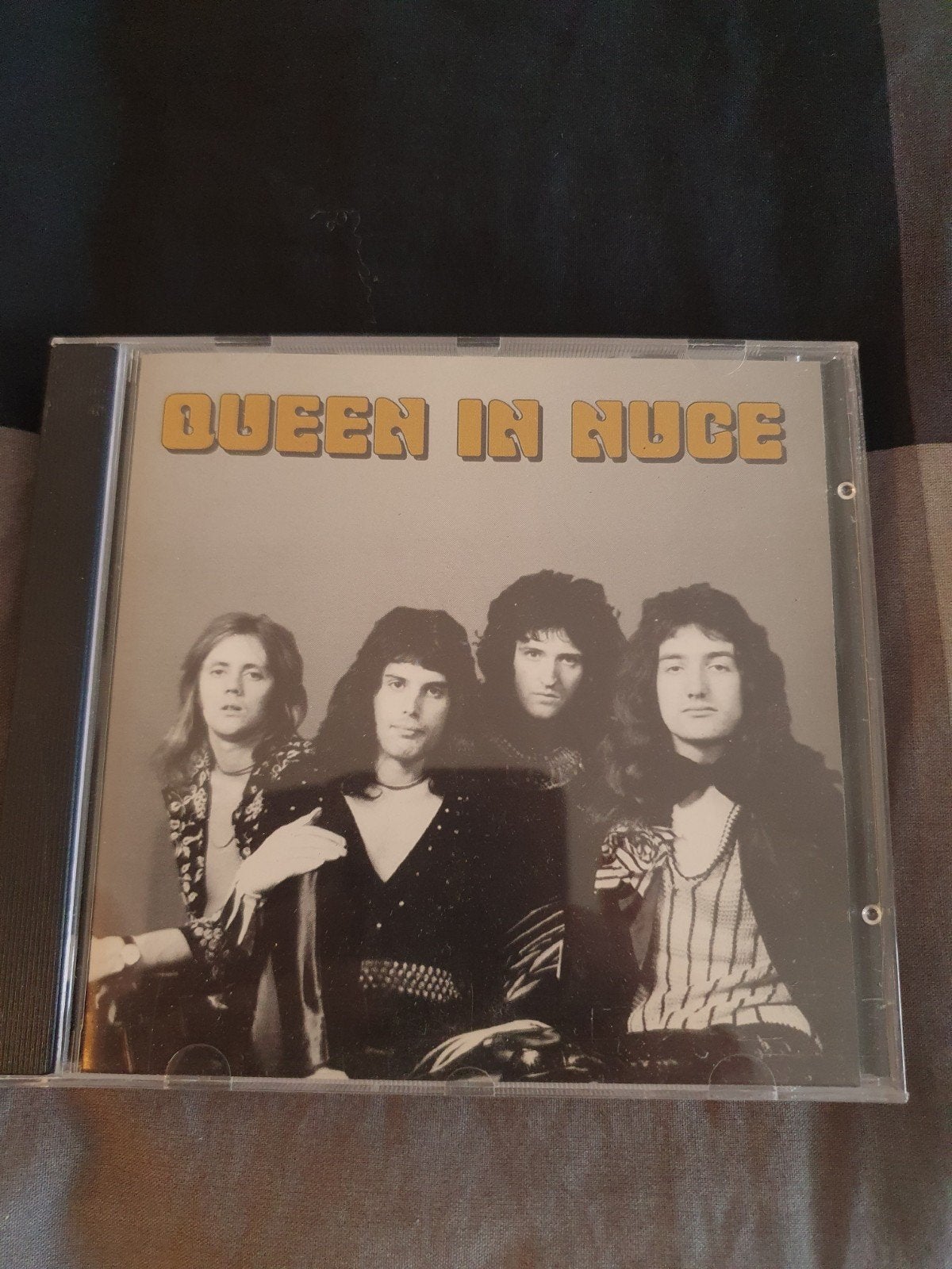Queen cd - Queen in Nuce, Ophalen of Verzenden, Zo goed als nieuw, Poprock
