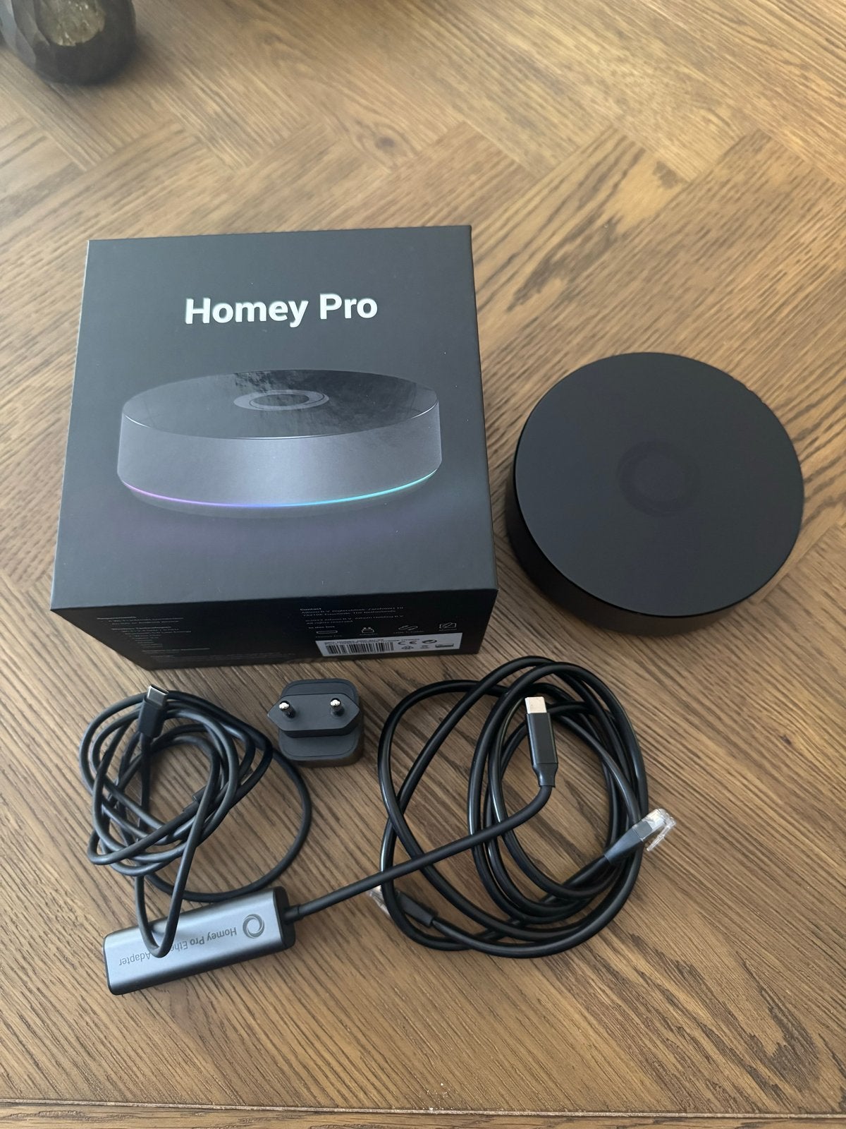 Homey Pro 2023 met Ethernet Adapter, Ophalen of Verzenden, Zo goed als nieuw
