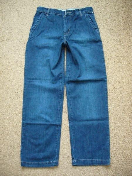 blauwe Jeans maat 30 oftewel 46 - 48 nog splinternieuw, Ophalen of Verzenden, Nieuw, Blauw, W32 (confectie 46) of kleiner