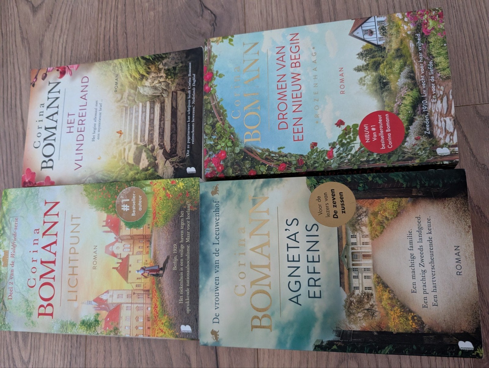 Set Vlindereiland, Lichtpunt, Dromen van nieuw begin, Agneta, Boeken, Romans, Ophalen of Verzenden, Zo goed als nieuw, Corina Bomann