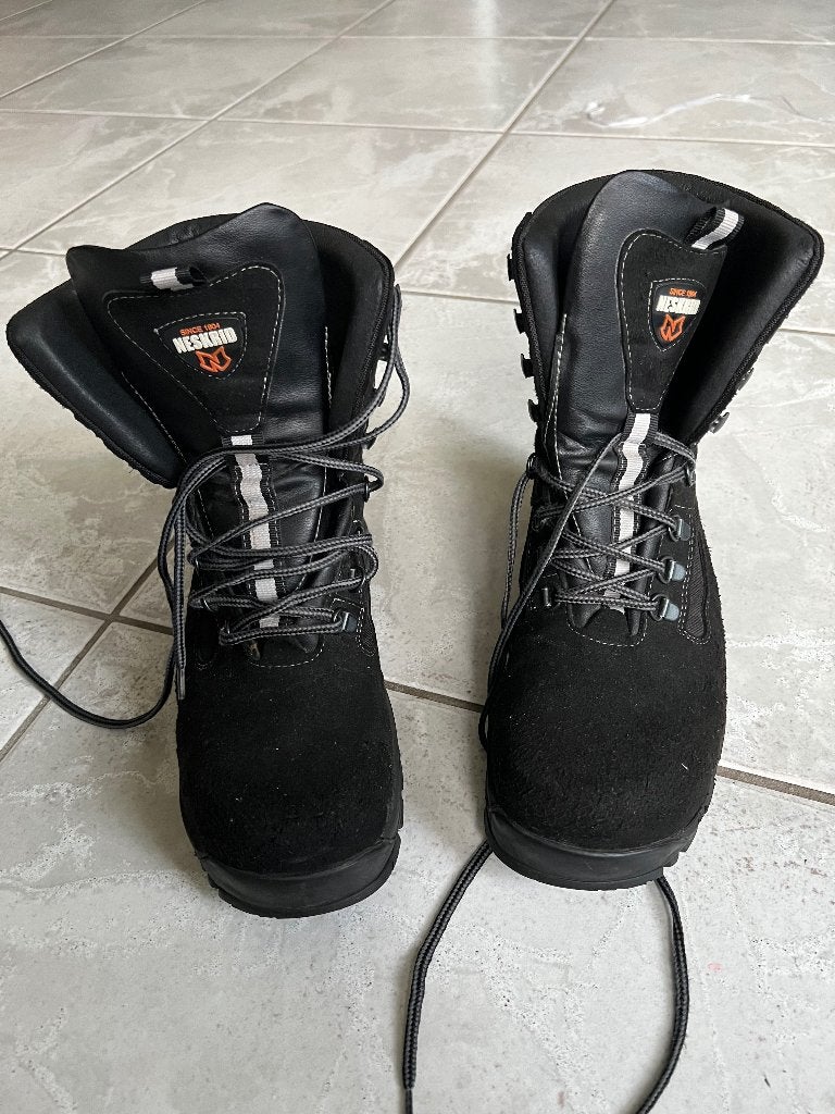 Licht gedragen paar Neskrid Cherokee schoenen maat 4, Verzenden, Zwart, Neskrid, Werkschoenen