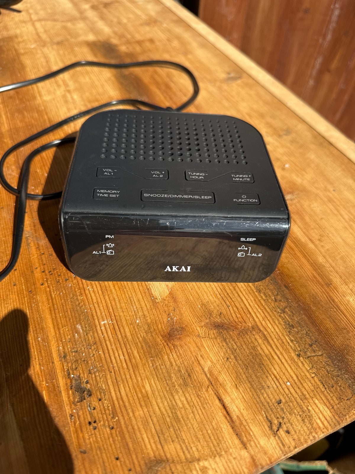 Akai wekkerradio - Compact en functioneel, Ophalen of Verzenden, Gebruikt