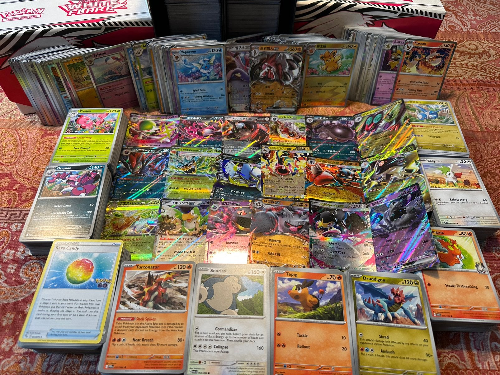 2500 bulk pokemon kaarten incl. (rev) holo’s + bonus, Ophalen of Verzenden, Zo goed als nieuw, Meerdere kaarten