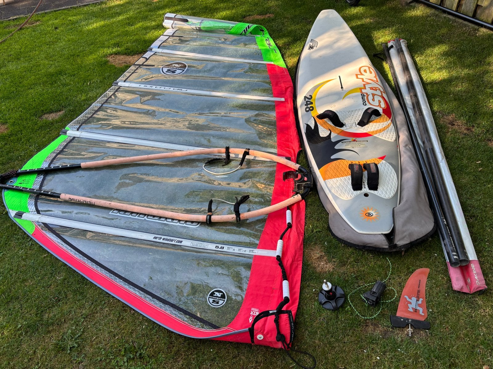 Complete freestyle surfset: F2 Style 248 met North Sails 5.8, Ophalen, Gebruikt, 5 tot 6.5 m², Minder dan 250 cm