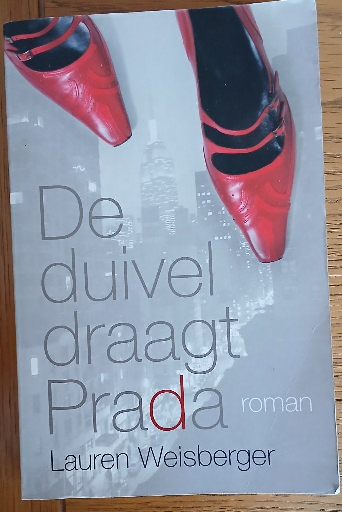 De duivel draagt Prada. Lauren Weisberger, Ophalen of Verzenden, Gelezen