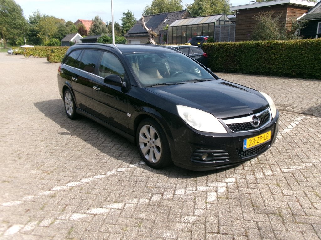 OPEL VECTRA WAGON 1.8-16V EXECUTIVE AUTOMAAT TREKHAAK-AIRCO, Dealer onderhouden, Beige, 4 cilinders, 1796 cc