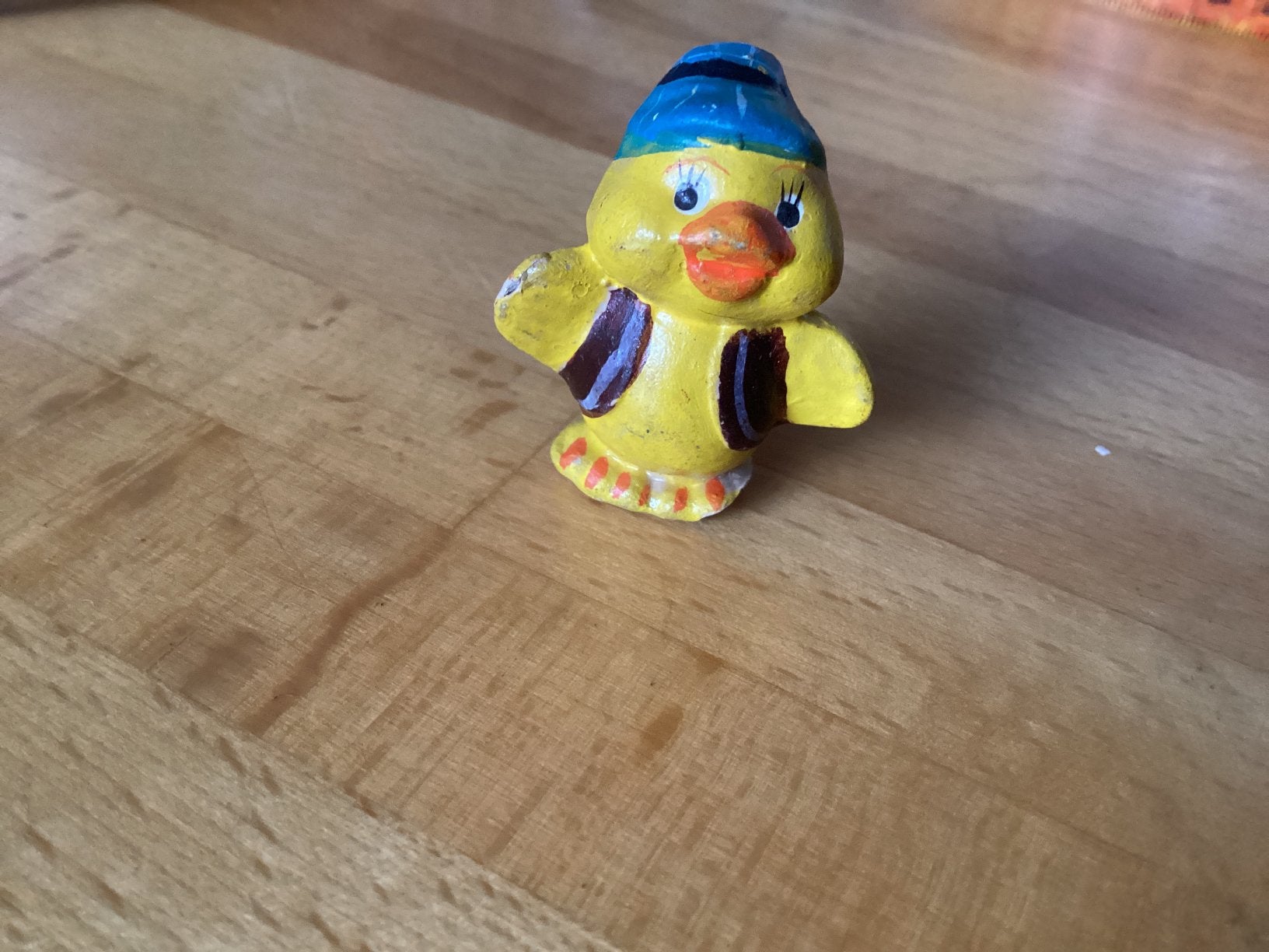 Eendje keramiek hoog 3 cm, Ophalen of Verzenden, Zo goed als nieuw, Dier