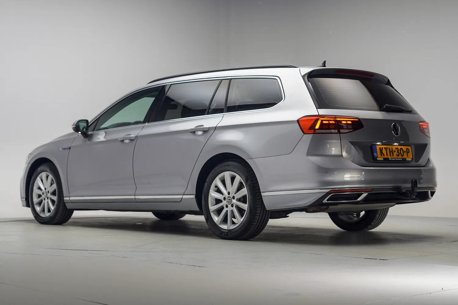 Volkswagen Passat 1.4 TSI PHEV GTE Business [ LED Navi Camer, Auto's, Volkswagen, Automaat, Gebruikt, 4 cilinders, Automatische klimaatregeling