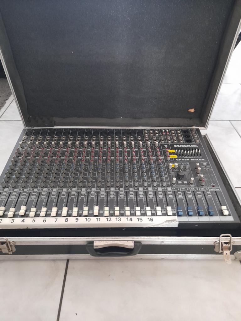 Mackie CFX 20, Verzenden, Gebruikt, 20 kanalen of meer