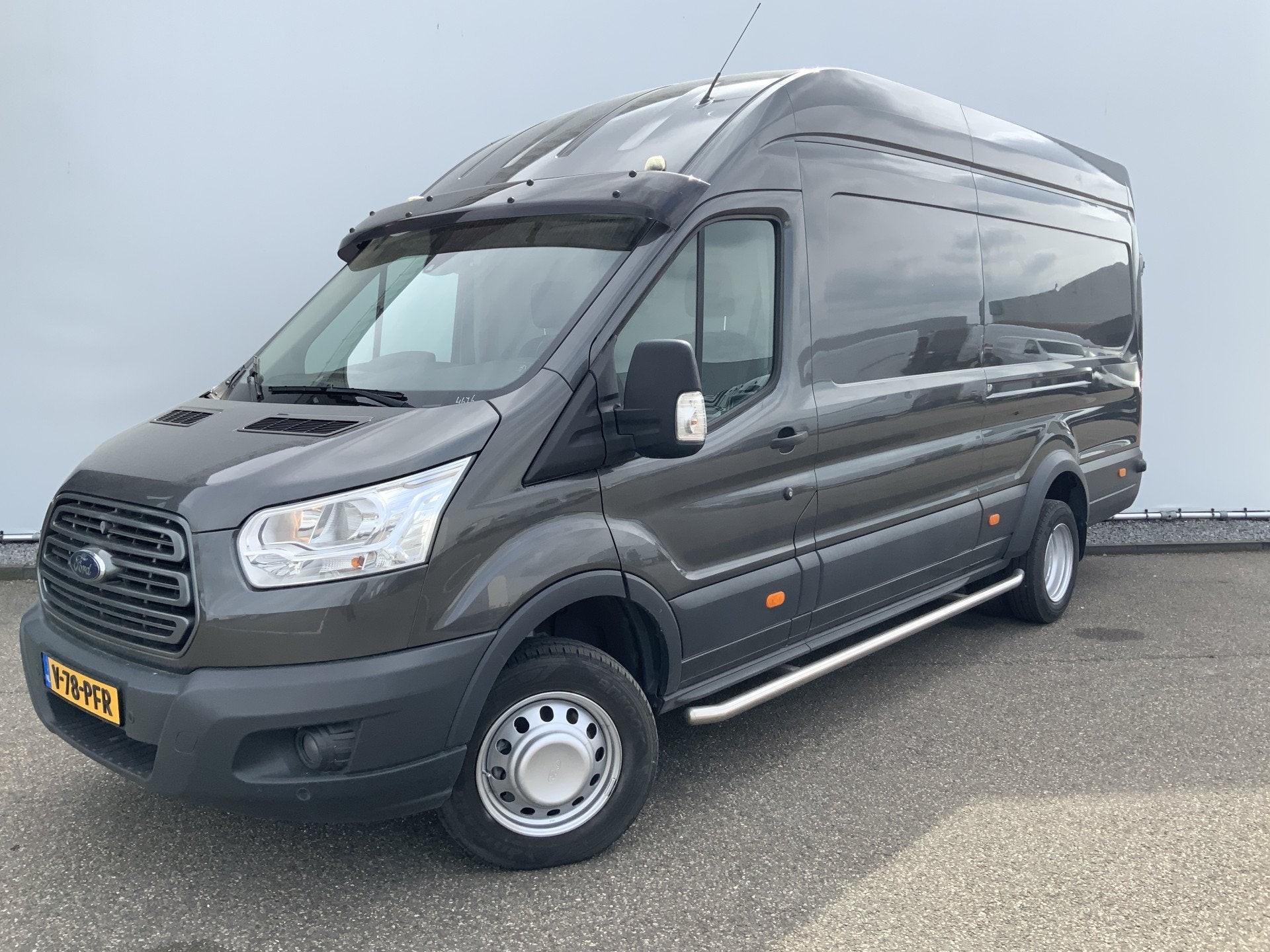 Ford Transit 350 2.0 TDCI L3H3 Ambiente (bj 2019), Auto's, Bestelauto's, Euro 6, 4 cilinders, 2800 kg, 14 km/l