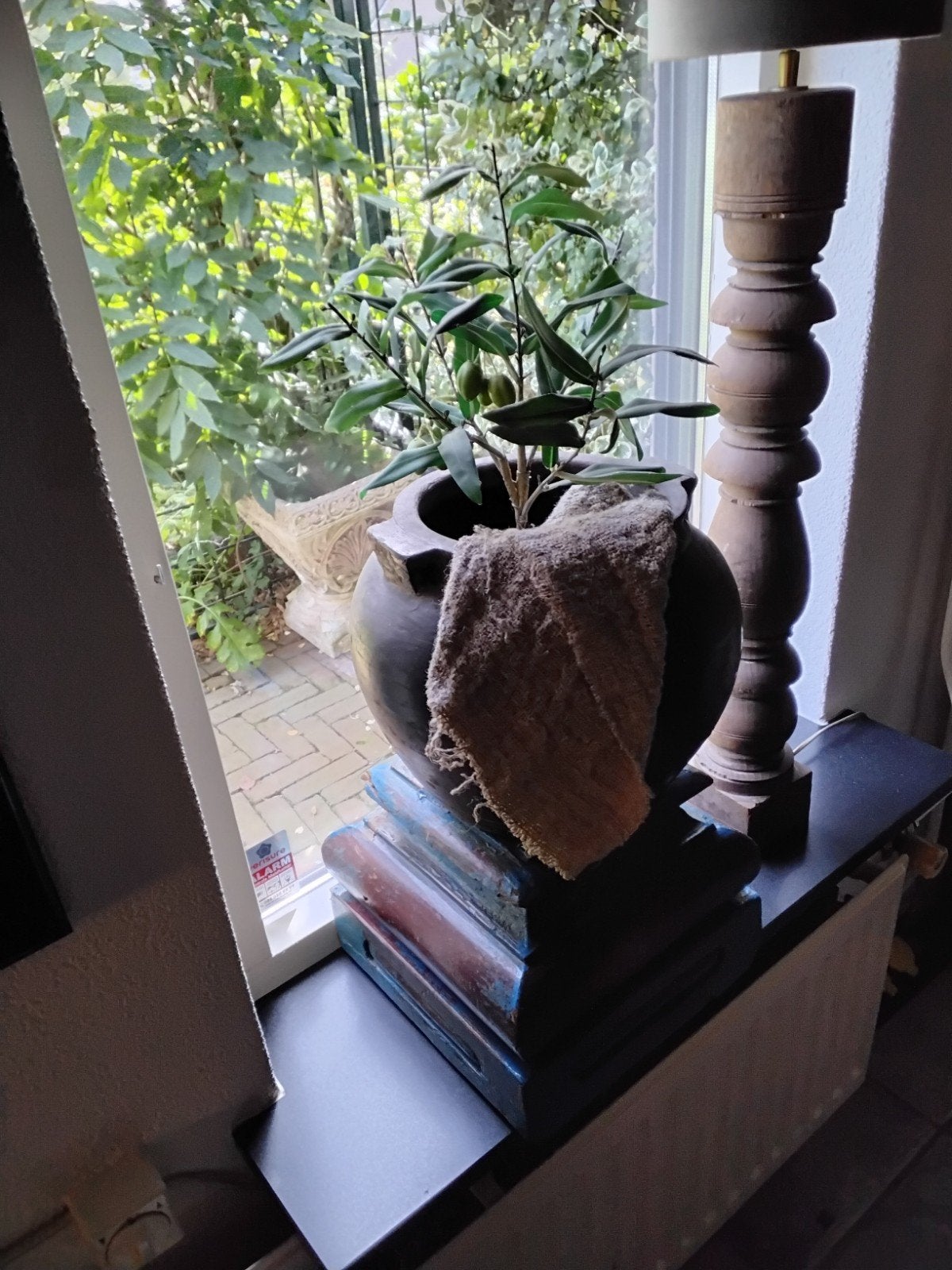 poer met chinese kruik en olijfboompje (compleet), Huis en Inrichting, Ophalen of Verzenden, Zo goed als nieuw