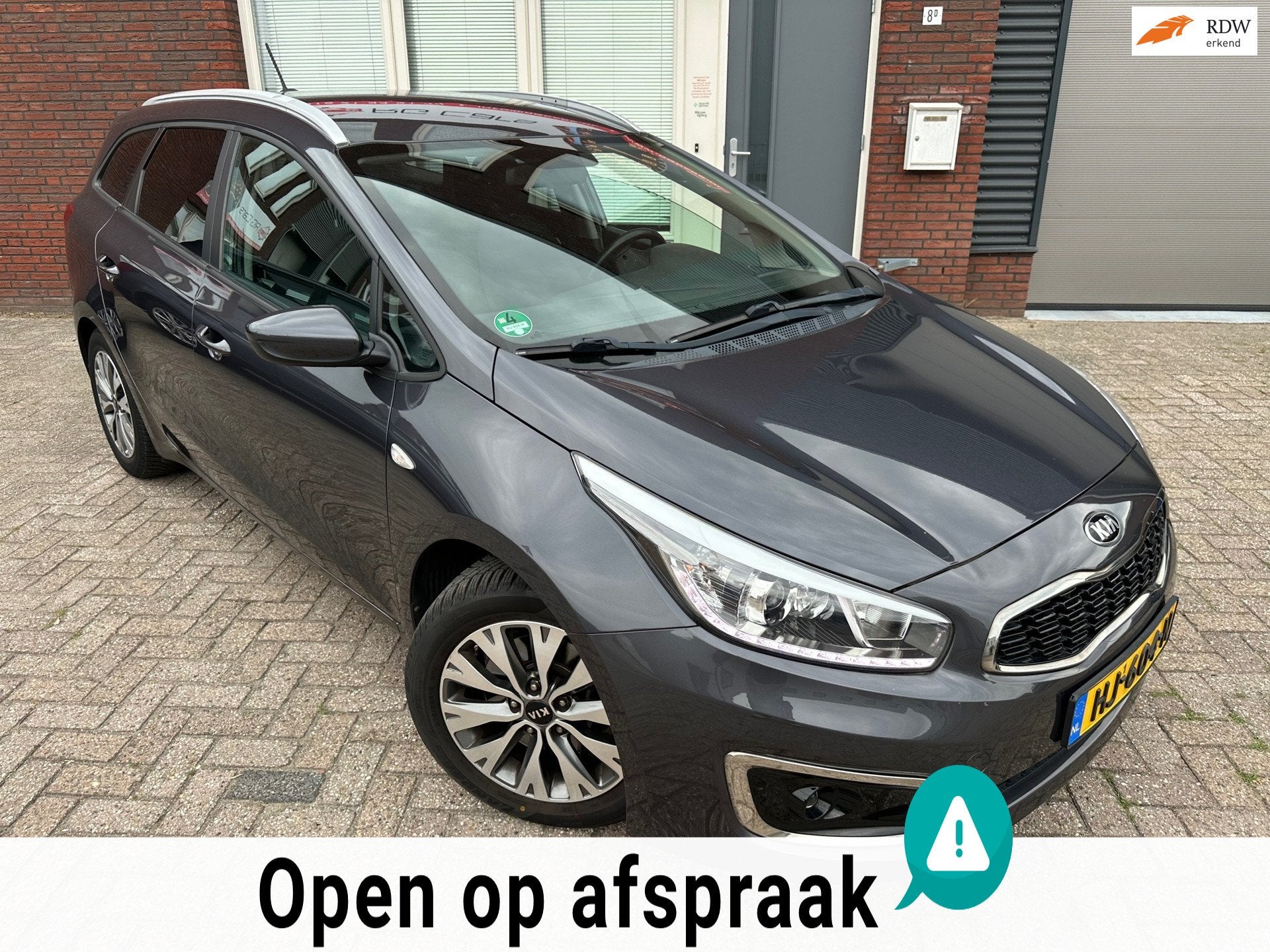 Kia Cee'd Sportswagon 1.0 T-GDi First Edition / Navi / Camer, Auto's, Voorwielaandrijving, Stof, Gebruikt, Met garantie (alle)