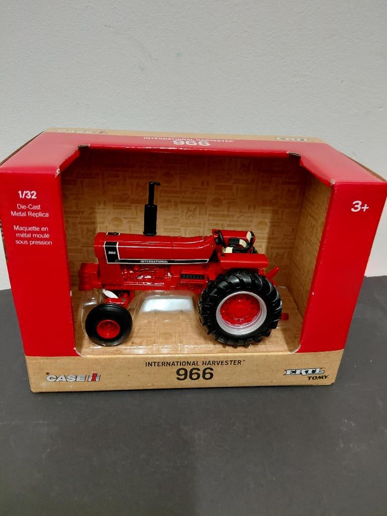 International 966 black stripe Ertl, Ophalen of Verzenden, Nieuw, Tractor of Landbouw, ERTL