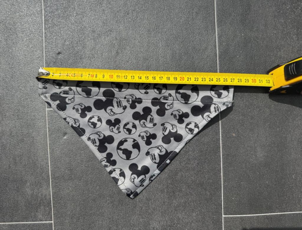 Mickey Mouse bandana hond, Ophalen of Verzenden, Zo goed als nieuw, Hondenhalsdoek
