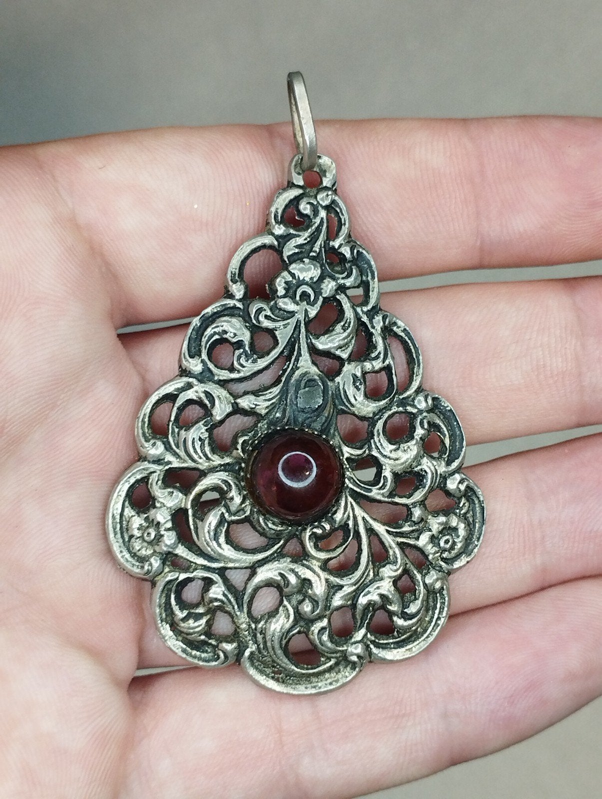 Prachtige vintage hanger in Victoriaanse stijl, Ophalen of Verzenden, Zo goed als nieuw, Zilver, Overige materialen