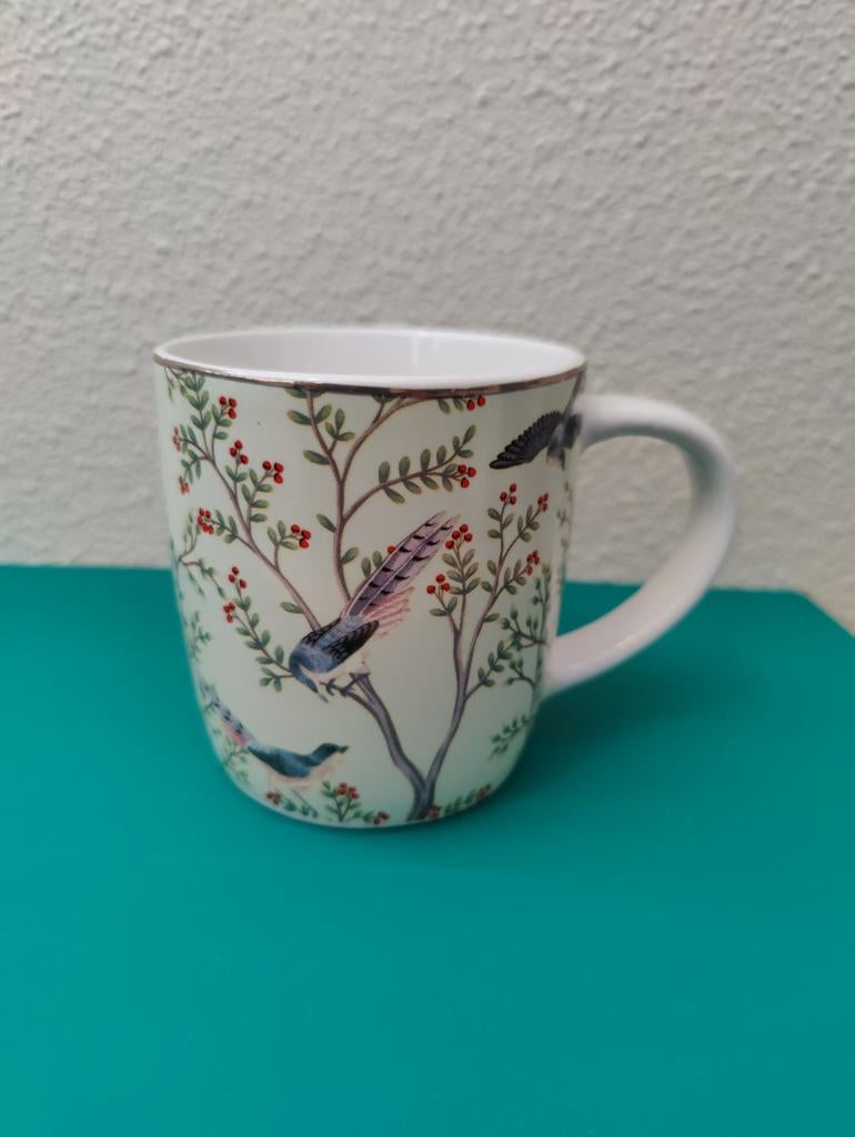 Mooie grote mok met Botanisch design, gemaakt door Siaki 🐦, Huis en Inrichting, Keuken | Servies, Verzenden, Zo goed als nieuw