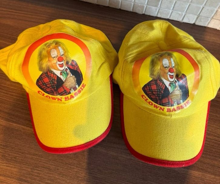 Clown Bassie pet, Ophalen of Verzenden, Zo goed als nieuw, Kleding