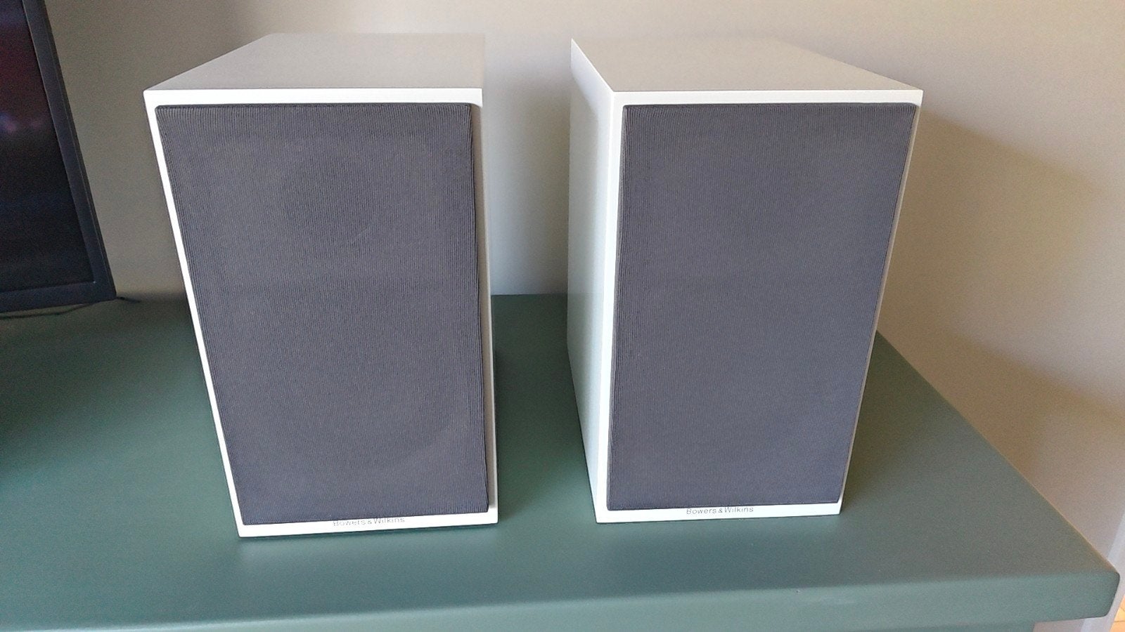 Bowers & Wilkins 707 S2 Satin White - Zo goed als nieuw, Ophalen of Verzenden, Zo goed als nieuw, Boekenplank luidspreker, Bowers & Wilkins (B&W)