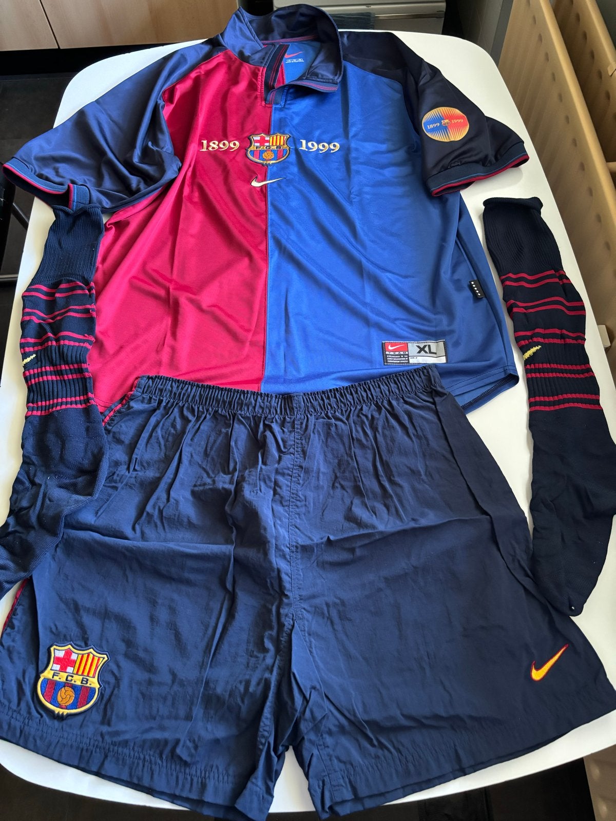 FC Barcelona 100-jarig jubileum tenue (shirt, broek, sokken), Maat XL, Ophalen of Verzenden, Zo goed als nieuw, Set